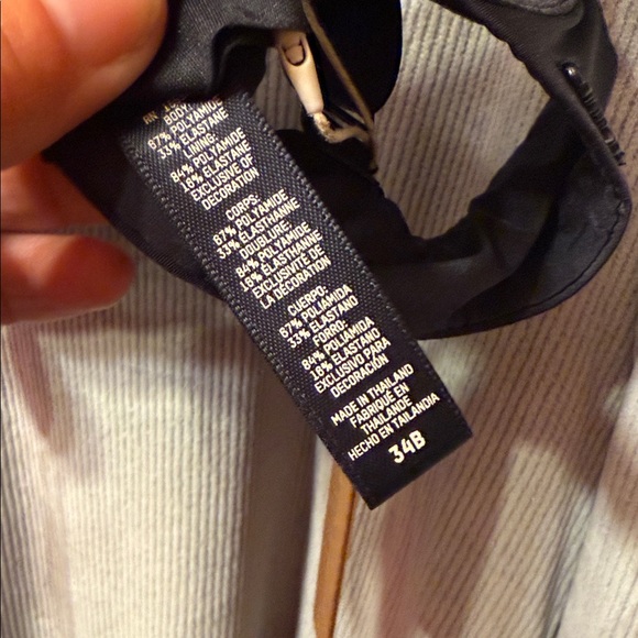 SKIMS Black Mesh Bra - Picture 5 of 6